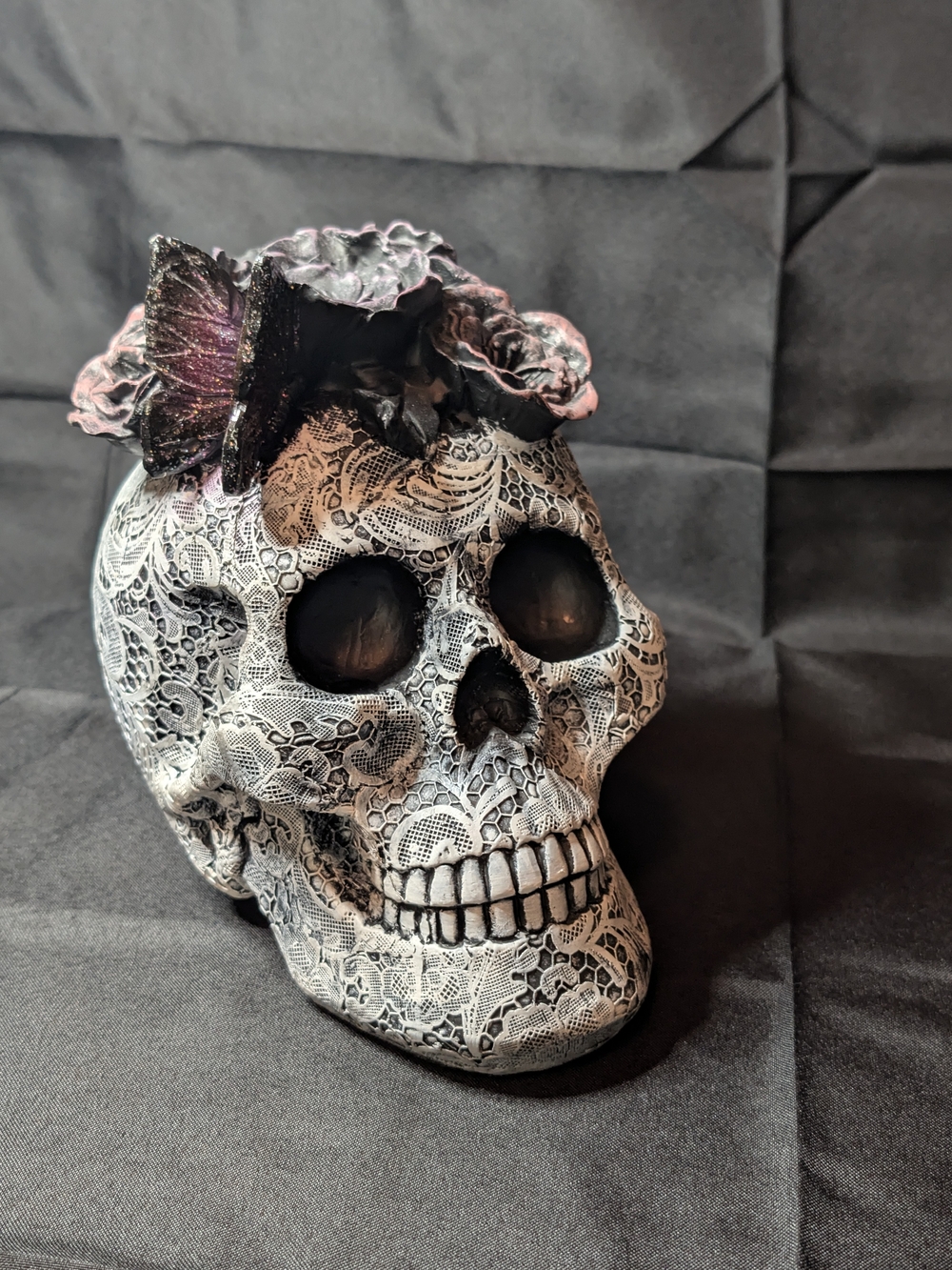 Decorative Skull With Roses And Lace Accent